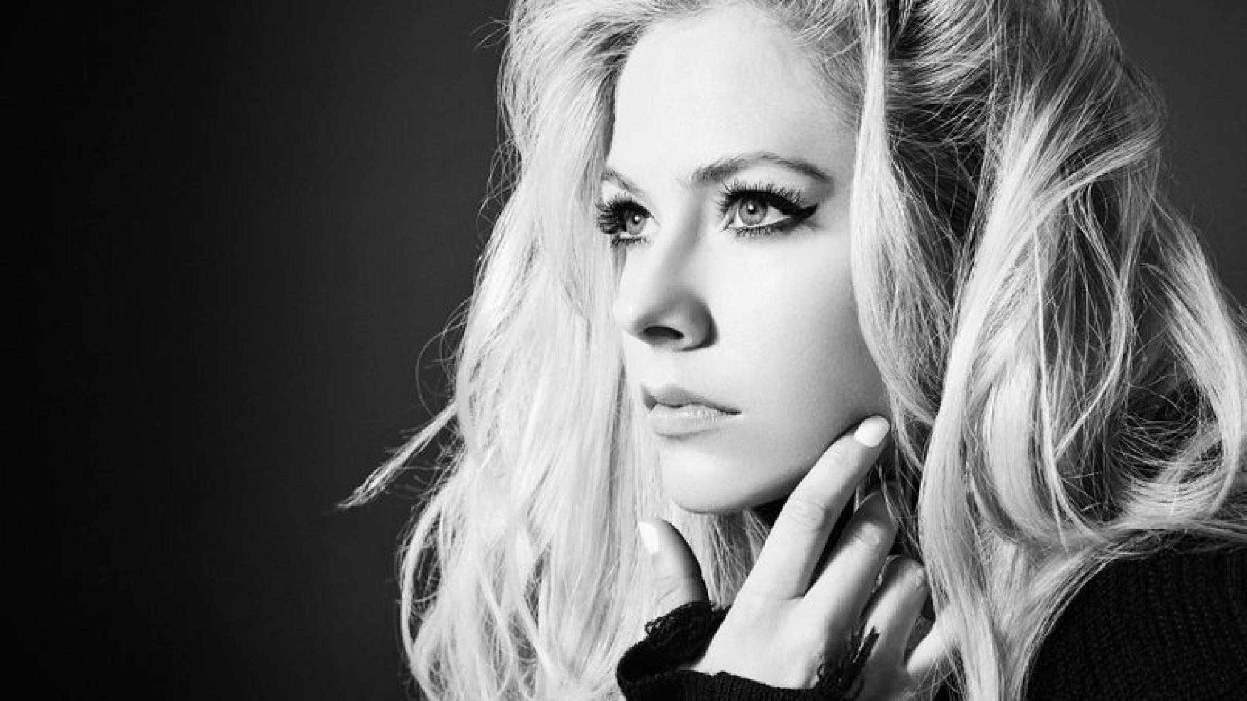 Avril Lavigne Tour Dates 21 22 Avril Lavigne Tickets And Concerts Wegow Great Britain