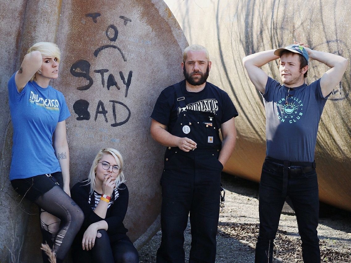 Fotografía promocional de Concierto de Teen Suicide en Santa Ana