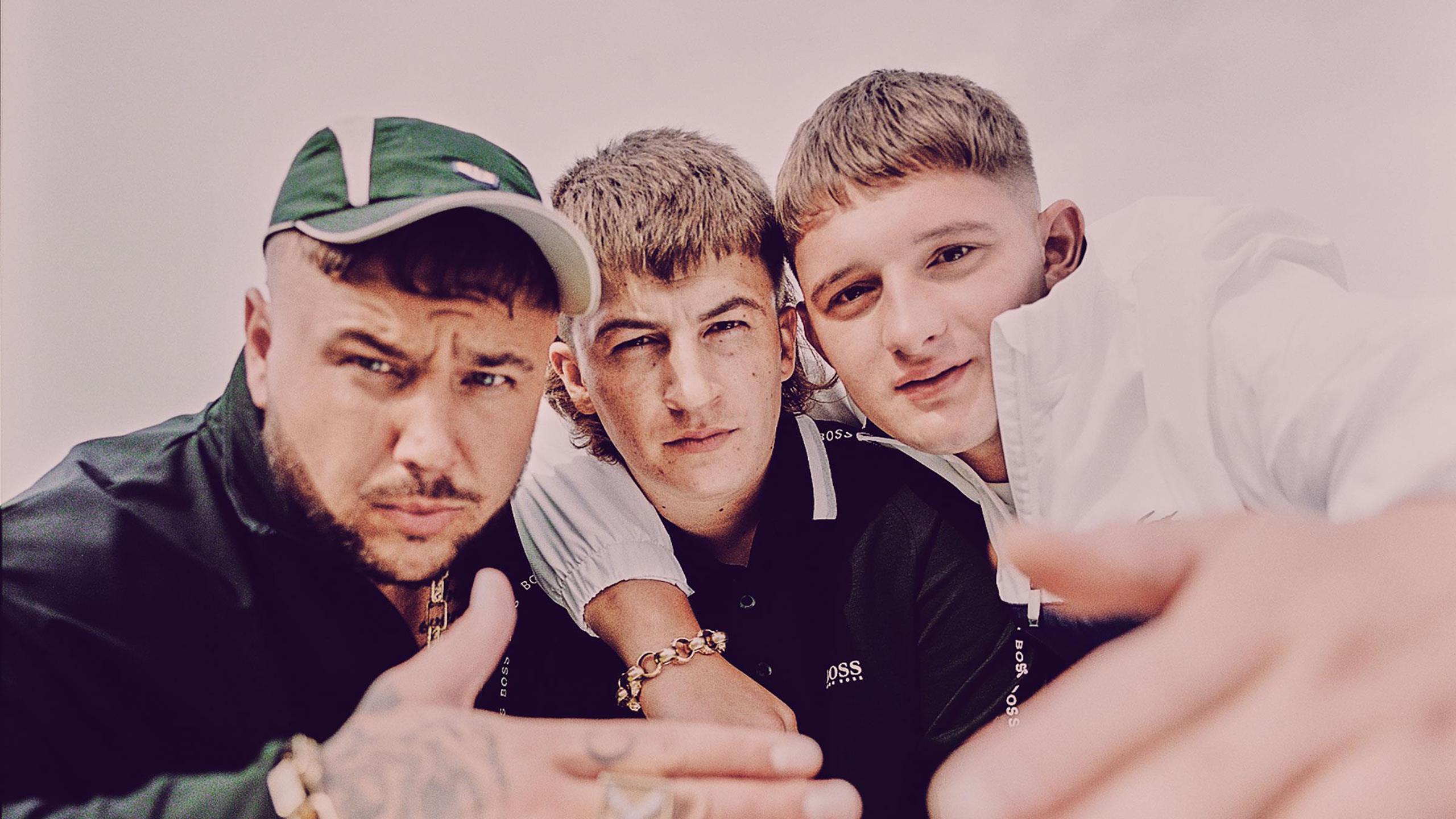 Bad crew. Bad boy crew. Bad boy chiller crew. Bad boy chiller. Алькатрас симферополь клуб.