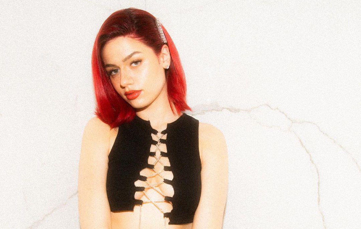 Fotografía promocional de Badmómzjay