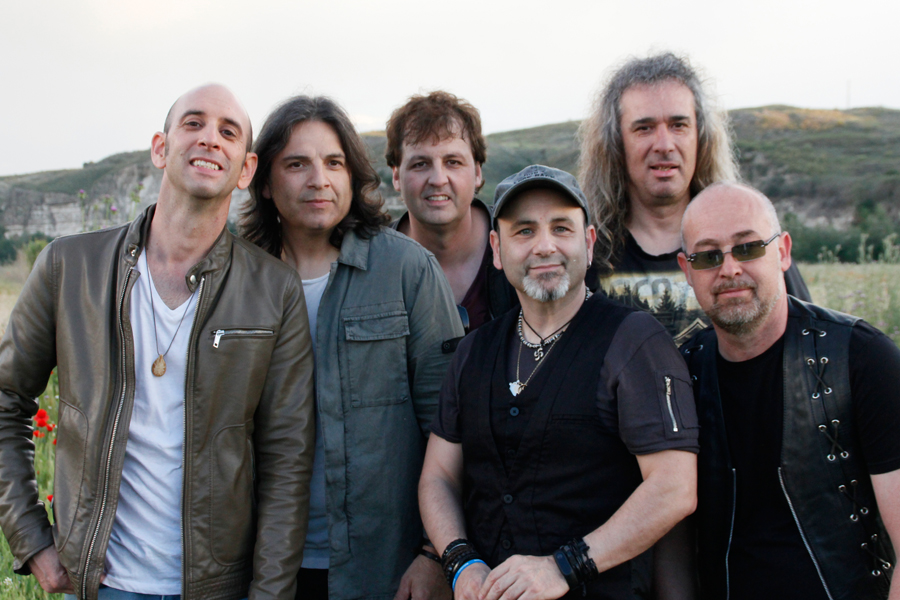 Fotografía promocional de BÁSICO