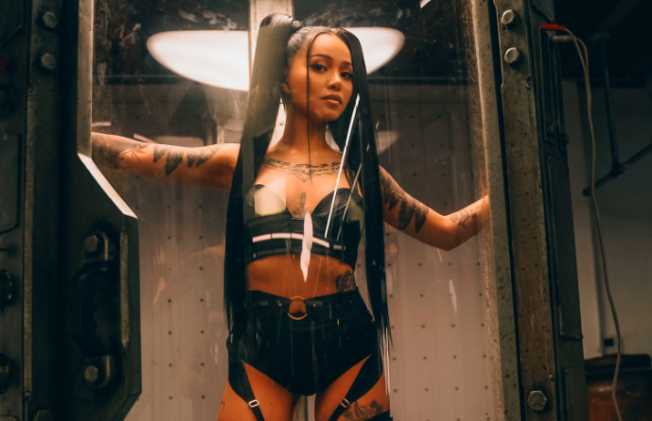 Fotografia promozionale di Bella Poarch.