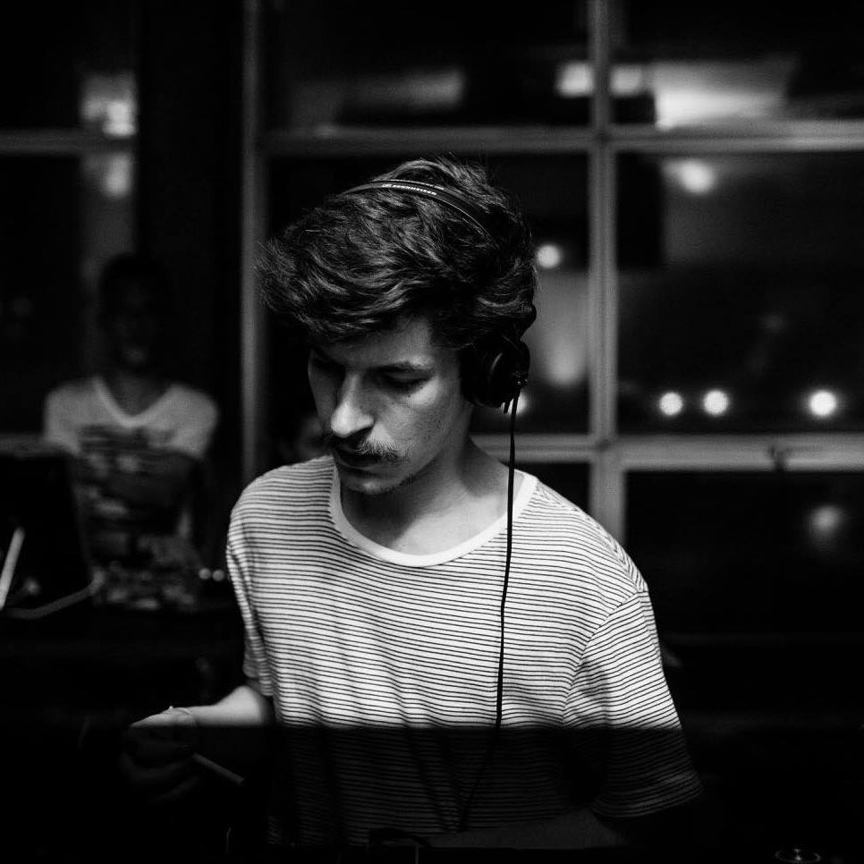 Promotional photograph of Bellaire.