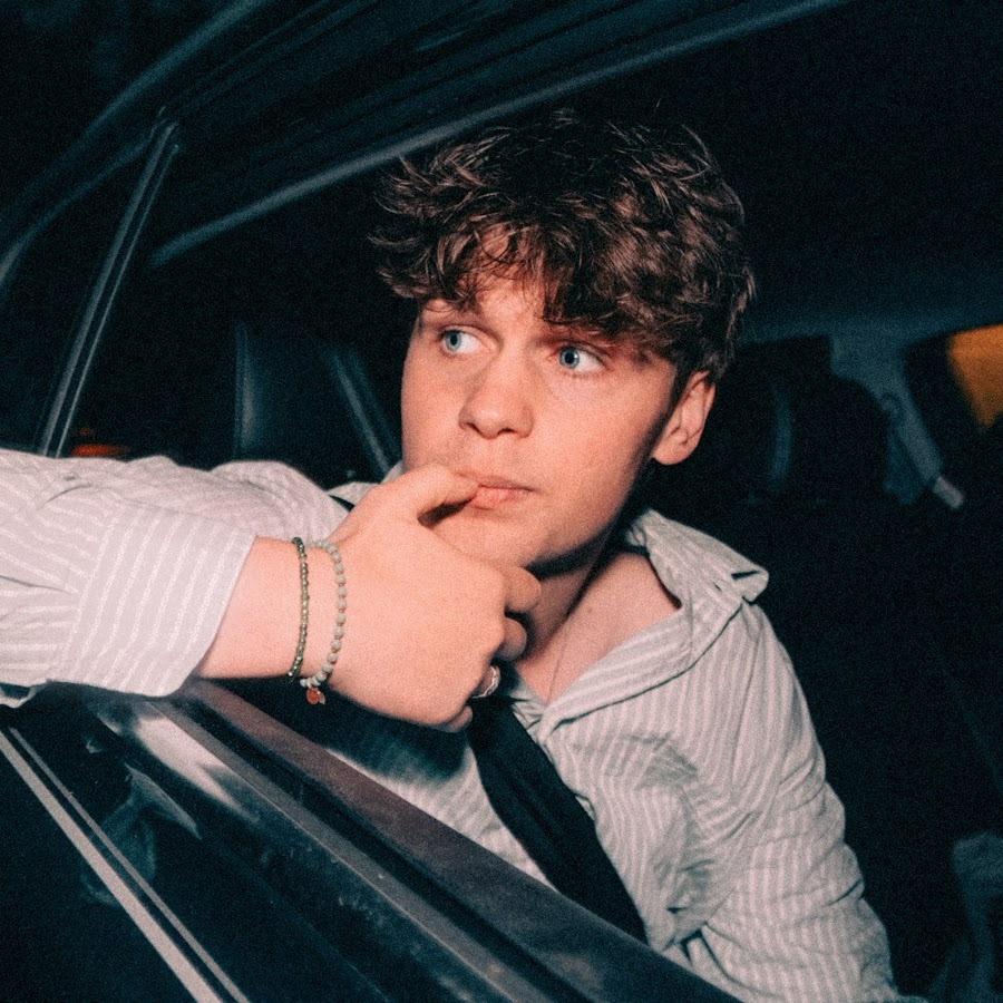 Promotional photograph of Ben Ellis.