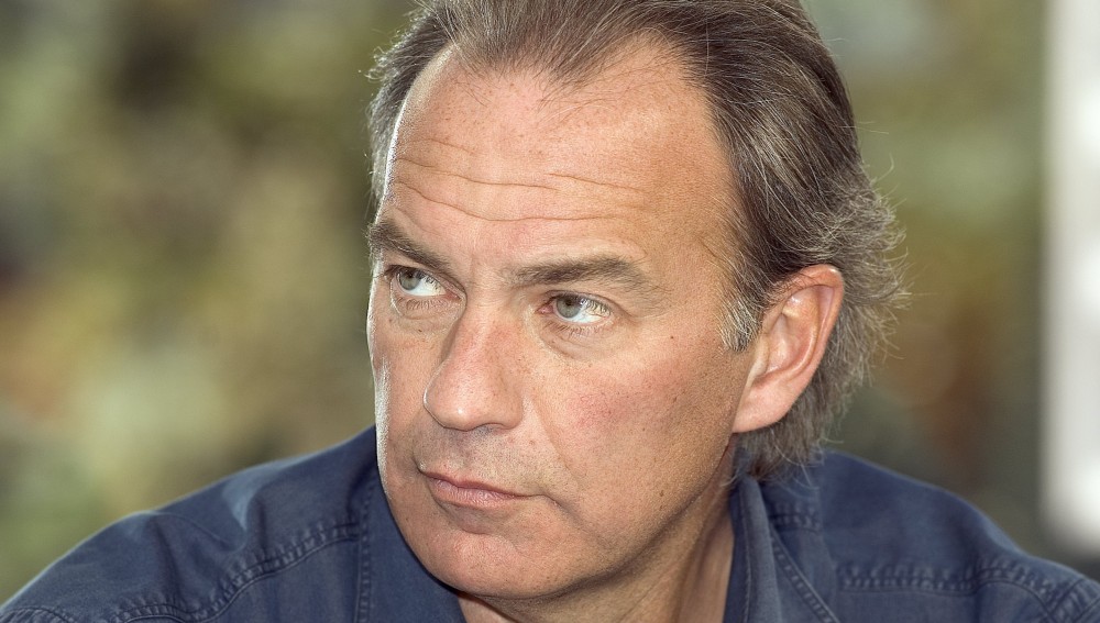 Promotional photograph of Bertín Osborne.