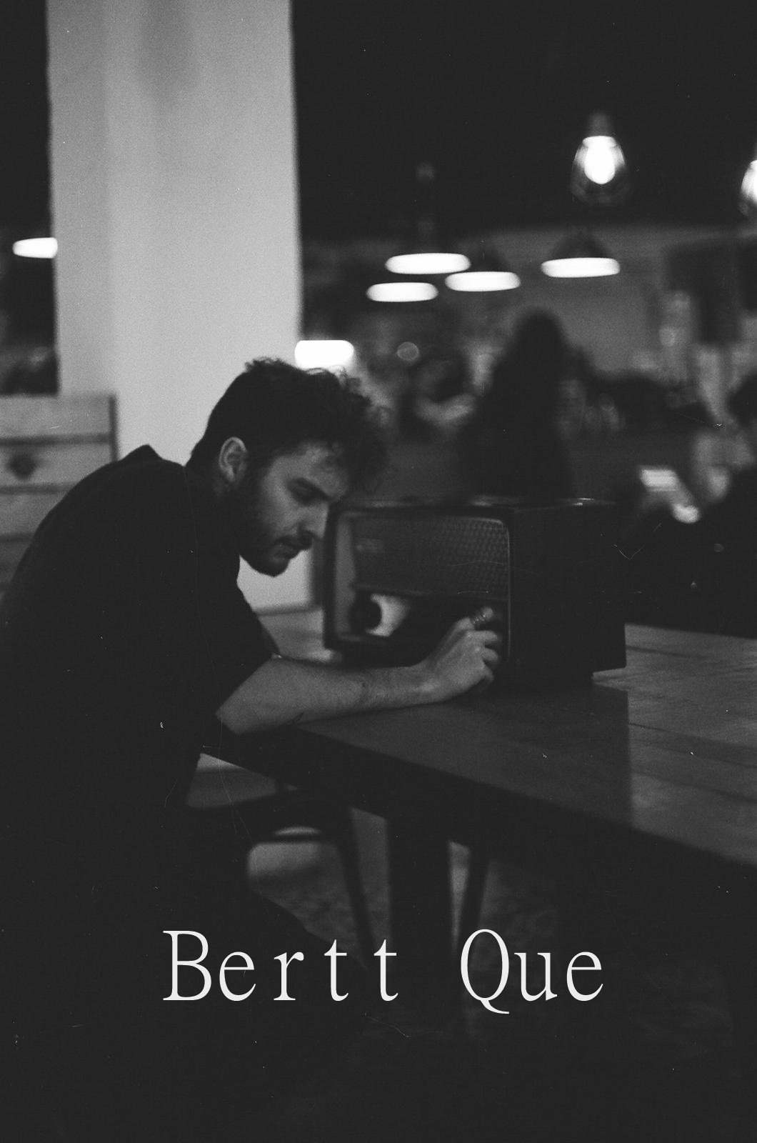 Promotional photograph of Bertt Que.