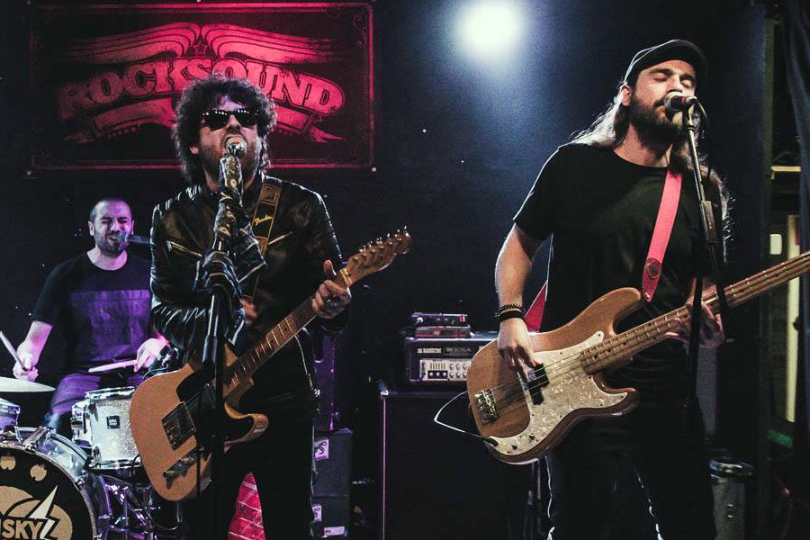 Fotografía promocional de Besos Robados