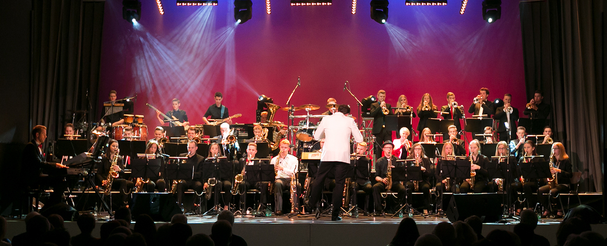 Promofoto von Concierto de Big band Bösel en Cloppenburg.