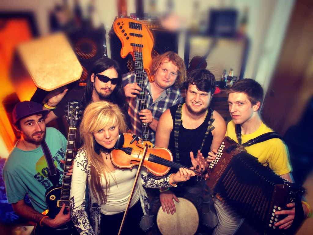 Fotografía promocional de Concierto de Blackbeard's Tea Party en Kinross