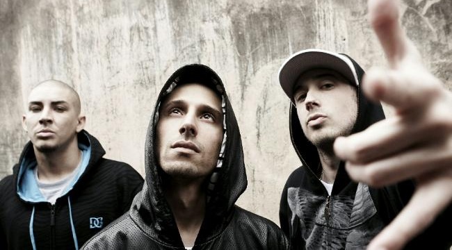 Promotional photograph of Bliss n Eso.