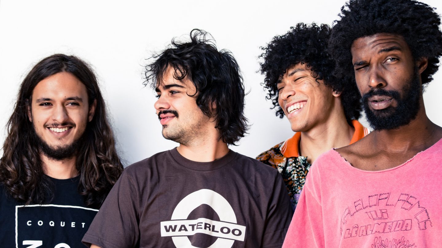 Fotografía promocional de Boogarins