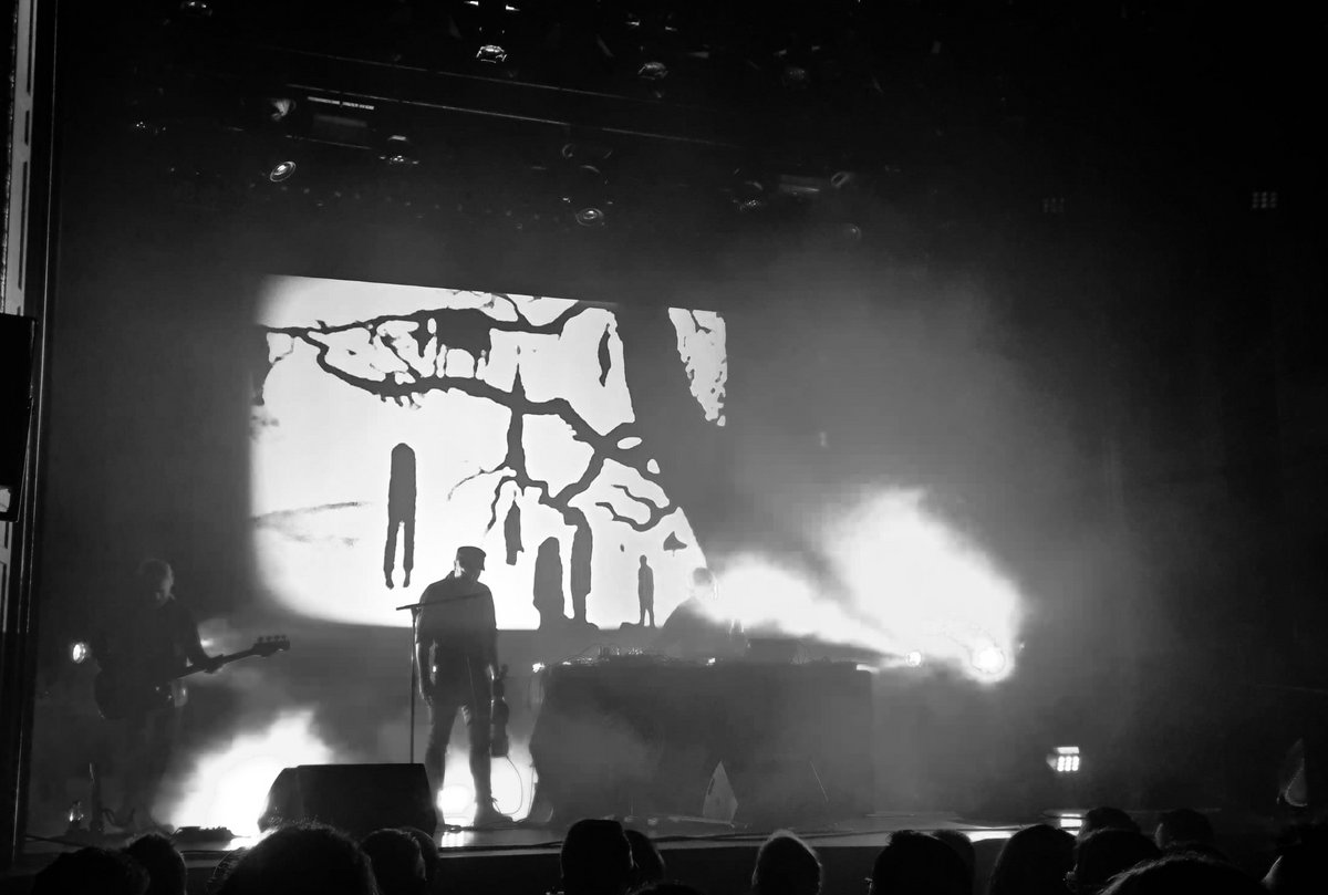 Fotografía promocional de Concierto de Brighter Death Now en París