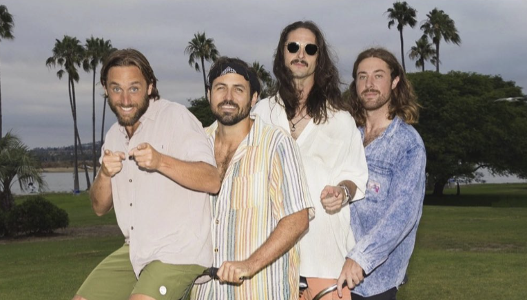 Promotional photograph of Concierto de Bush Divers en San Diego.