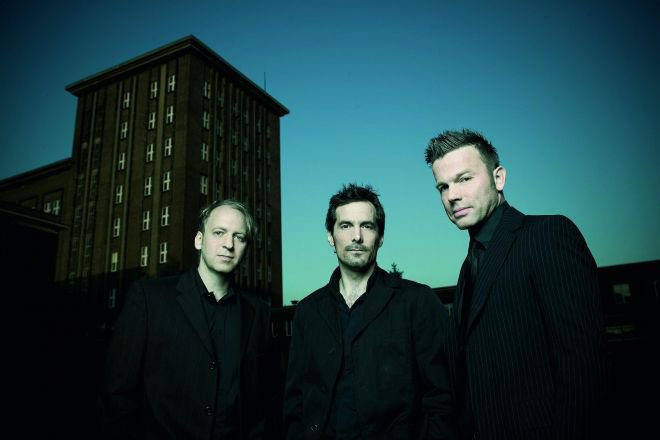 Fotografía promocional de Camouflage