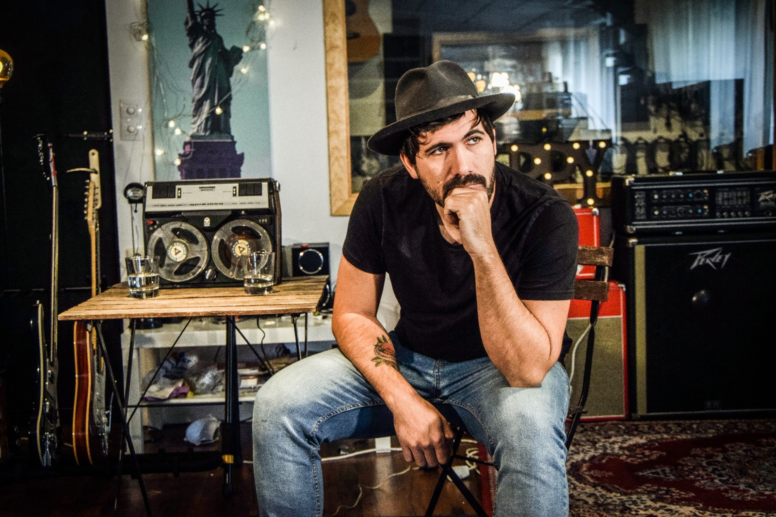 Fotografía promocional de Capitán Cobarde