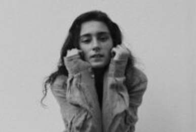 Fotografia promocional de Carla Delgado.