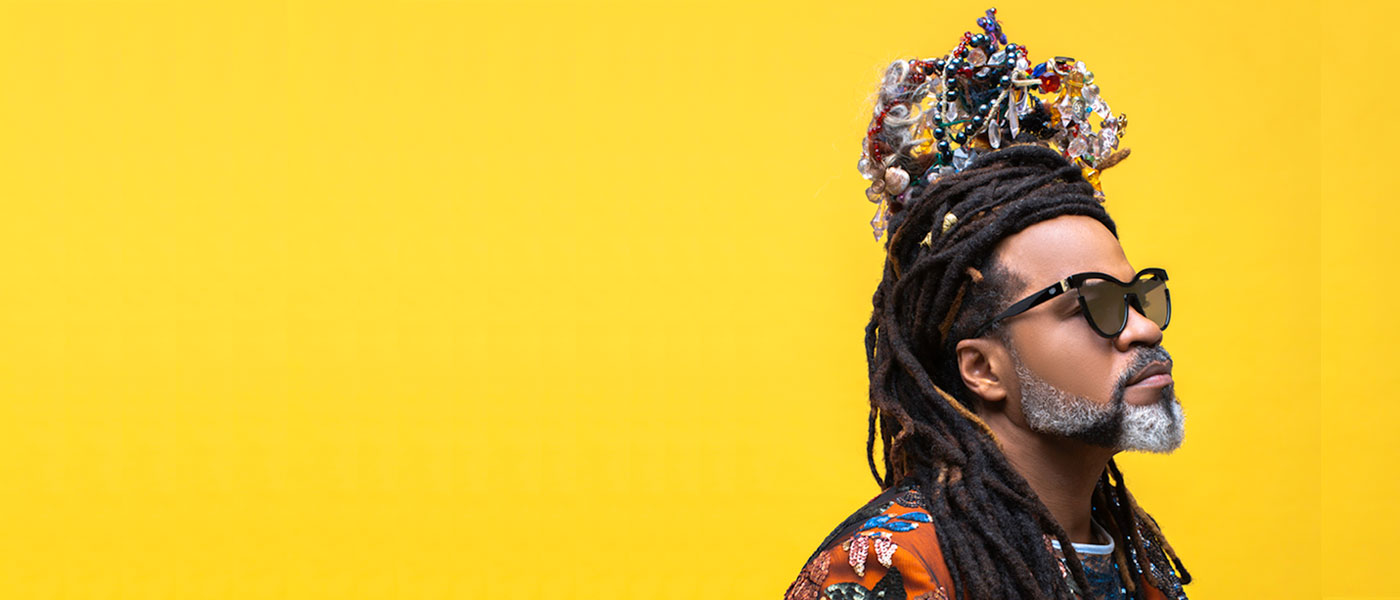 Promotional photograph of Carlinhos Brown.