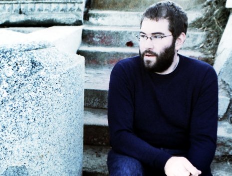 Promofoto von Casiotone for the Painfully Alone.