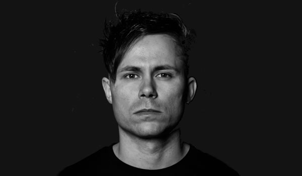 Fotografía promocional de César Almena