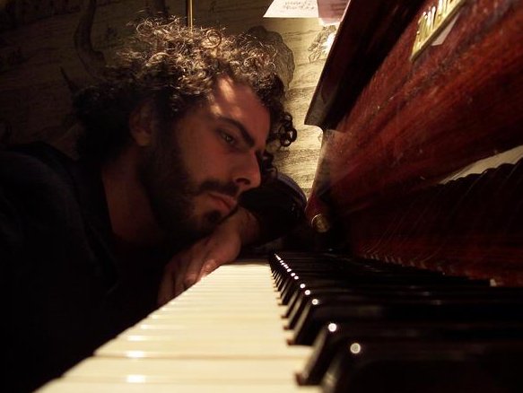 Fotografía promocional de Charlie Bautista