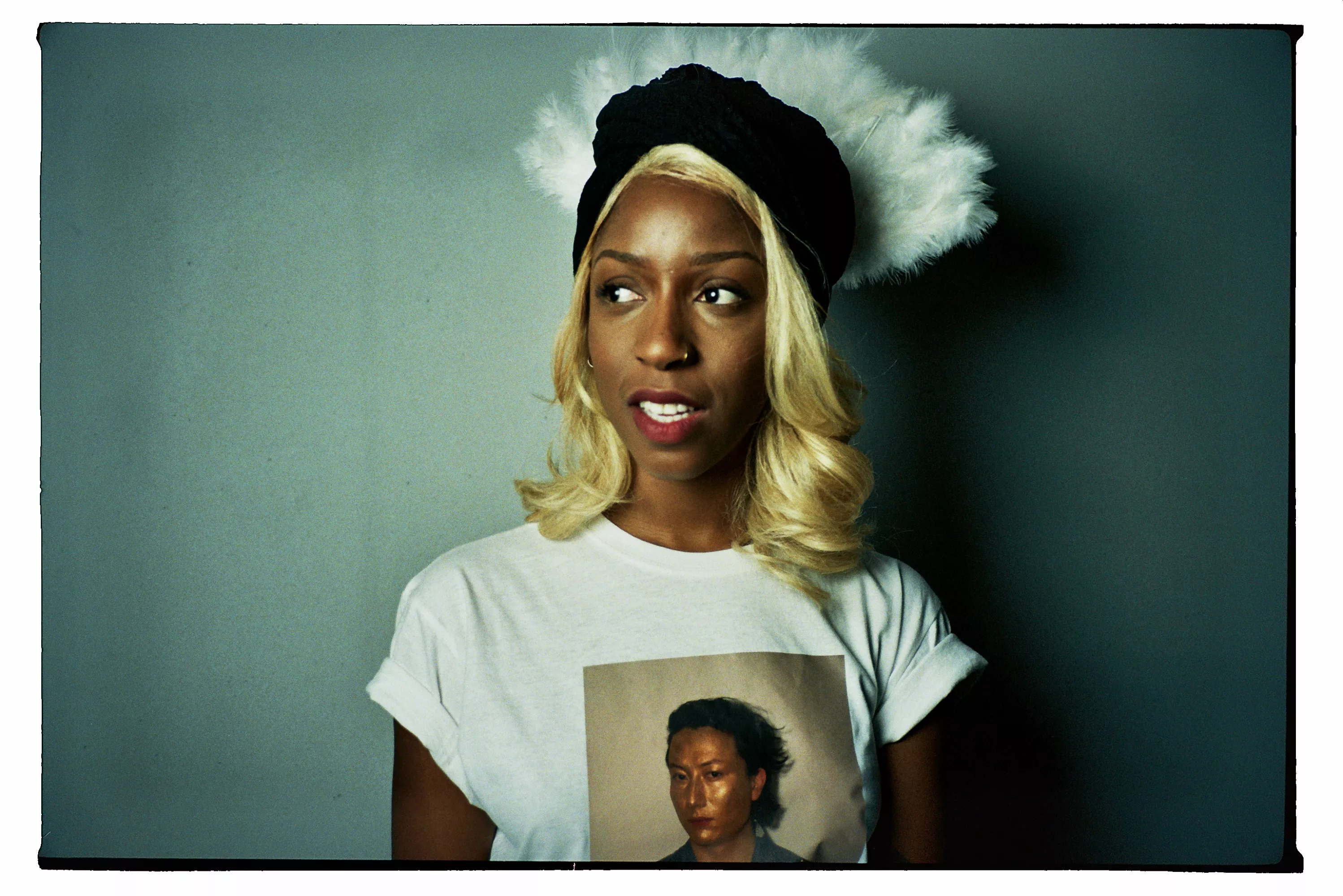 Fotografía promocional de Charlotte Adigéry