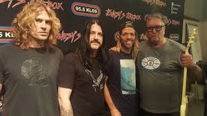 Fotografia promozionale di Concierto de Chevy Metal en Aspen.