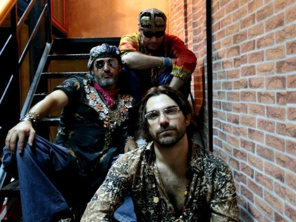 Fotografía promocional de Chilis con carne