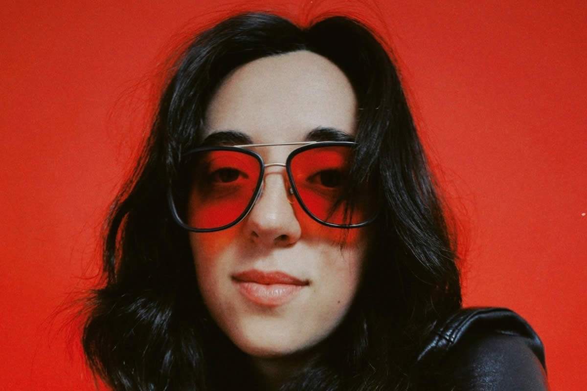 Fotografía promocional de Chloe Caillet