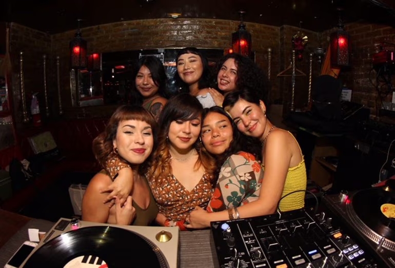 Fotografía promocional de Chulita Vinyl Club