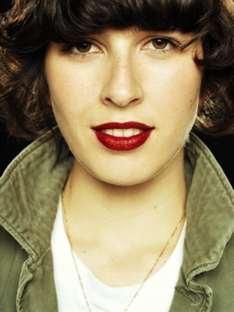 Fotografia promocional de Cibelle.