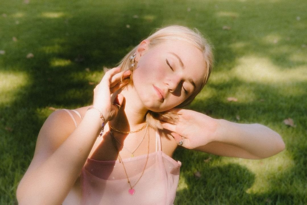 Fotografía promocional de Claire Rosinkranz