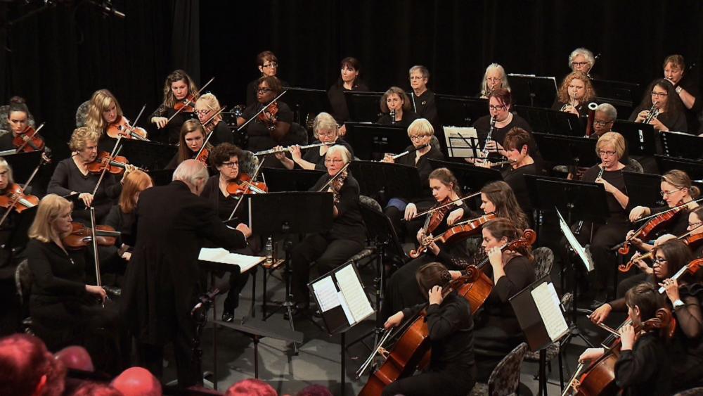 Promotional photograph of Concierto de Cleveland Women's Orchestra en Cleveland.