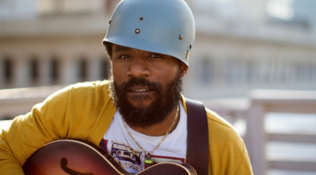 Fotografía promocional de Cody ChesnuTT