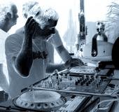 Fotografía promocional de COMUNITY ELECTRONICS