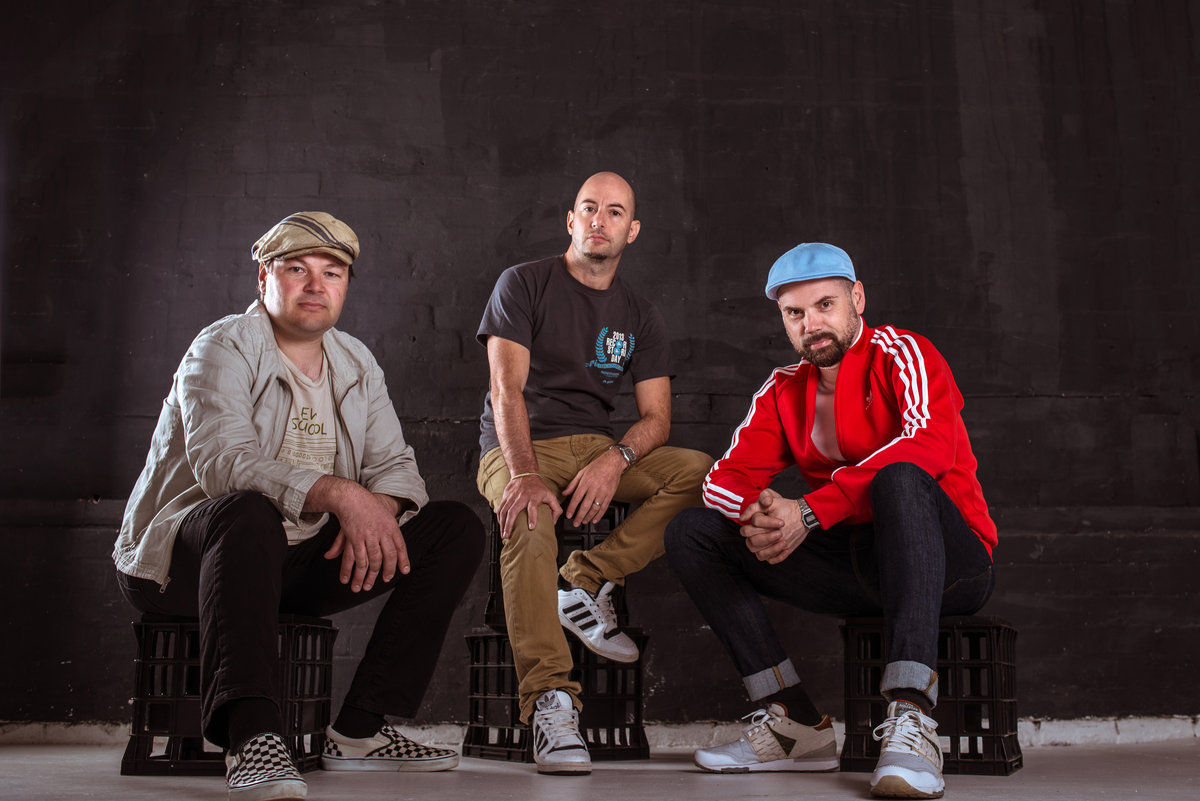 Promotional photograph of Cookin' On 3 Burners.