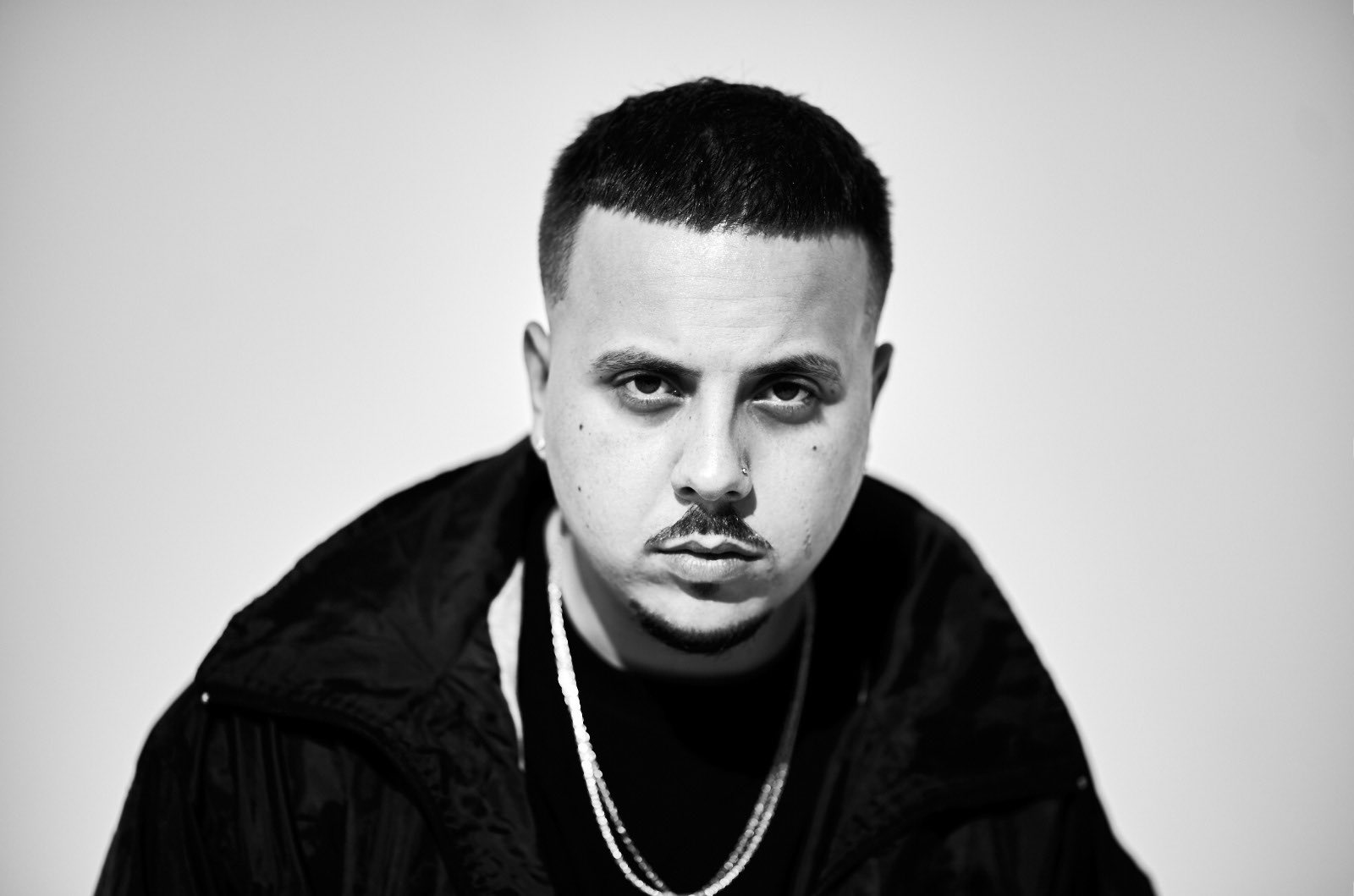 Promotional photograph of Cruz Cafuné.