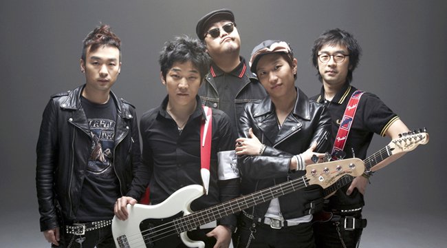 Promotional photograph of Crying.