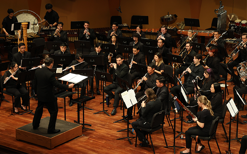 Fotografía promocional de CSU Fullerton Wind Symphony