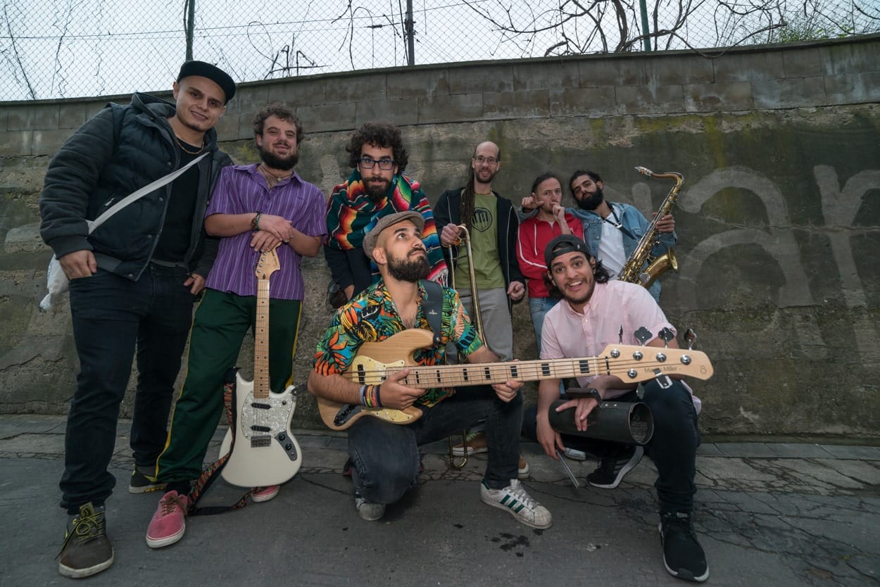 Fotografía promocional de Cumbia Cooperativa