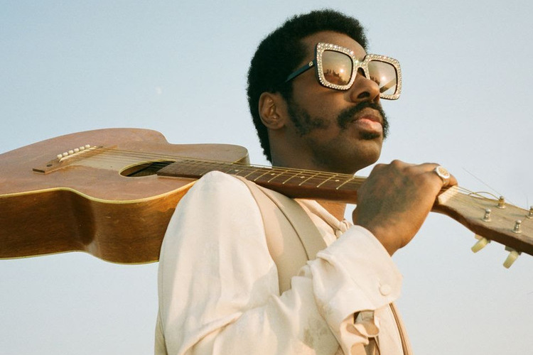 Fotografía promocional de Curtis Harding