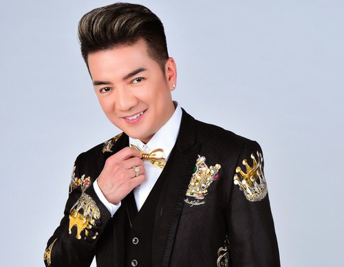 Promotional photograph of Dam Vinh Hung.