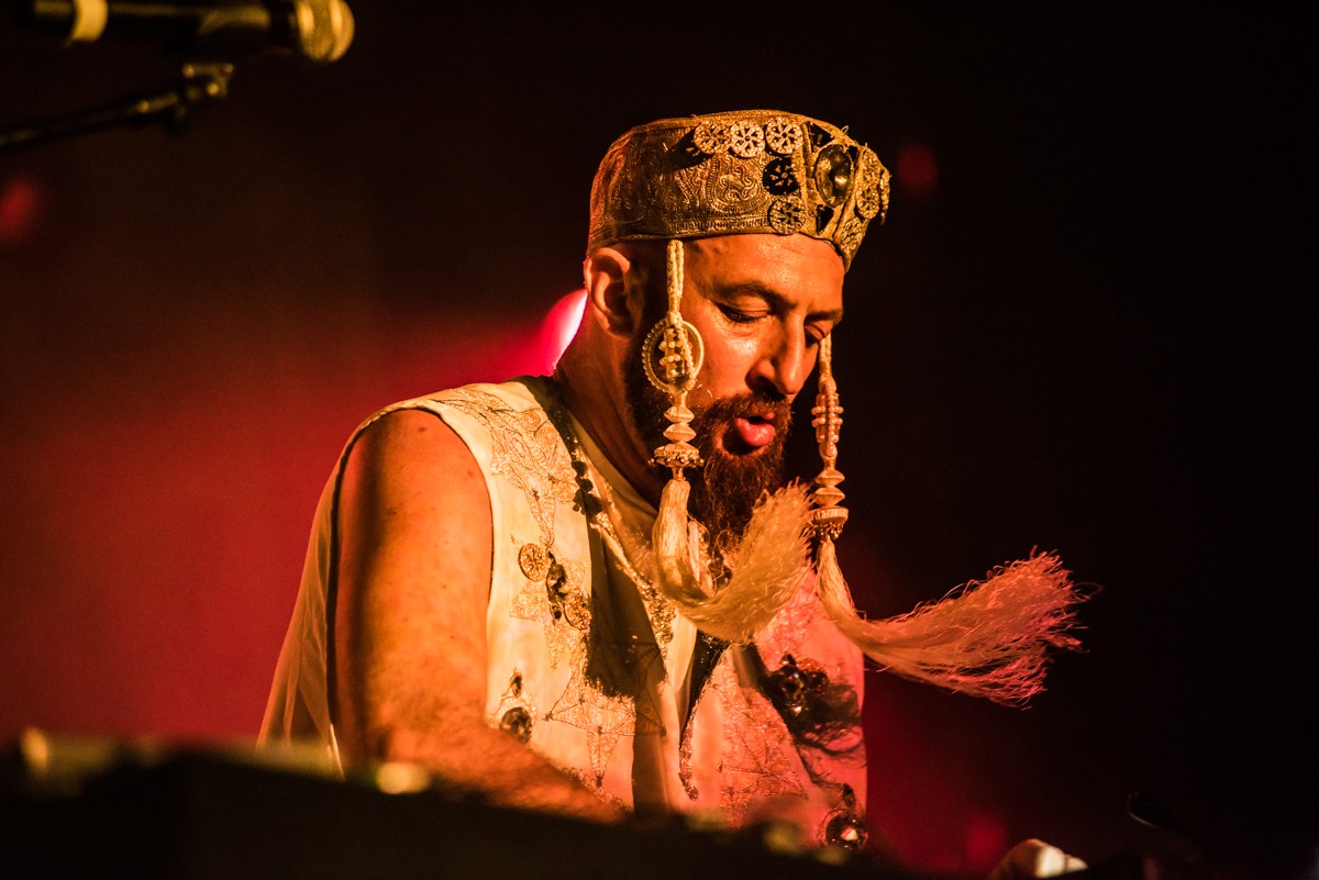 Fotografía promocional de Damian Lazarus