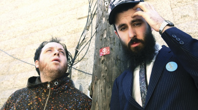 Fotografía promocional de dan le sac VS Scroobius Pip