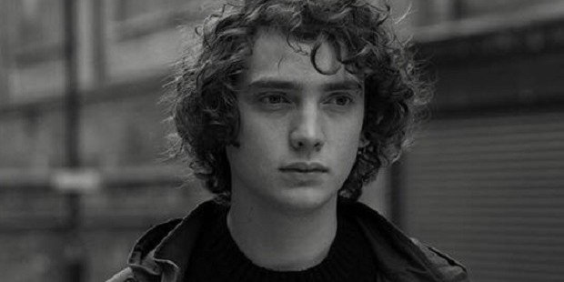 Promotional photograph of Dan Owen.