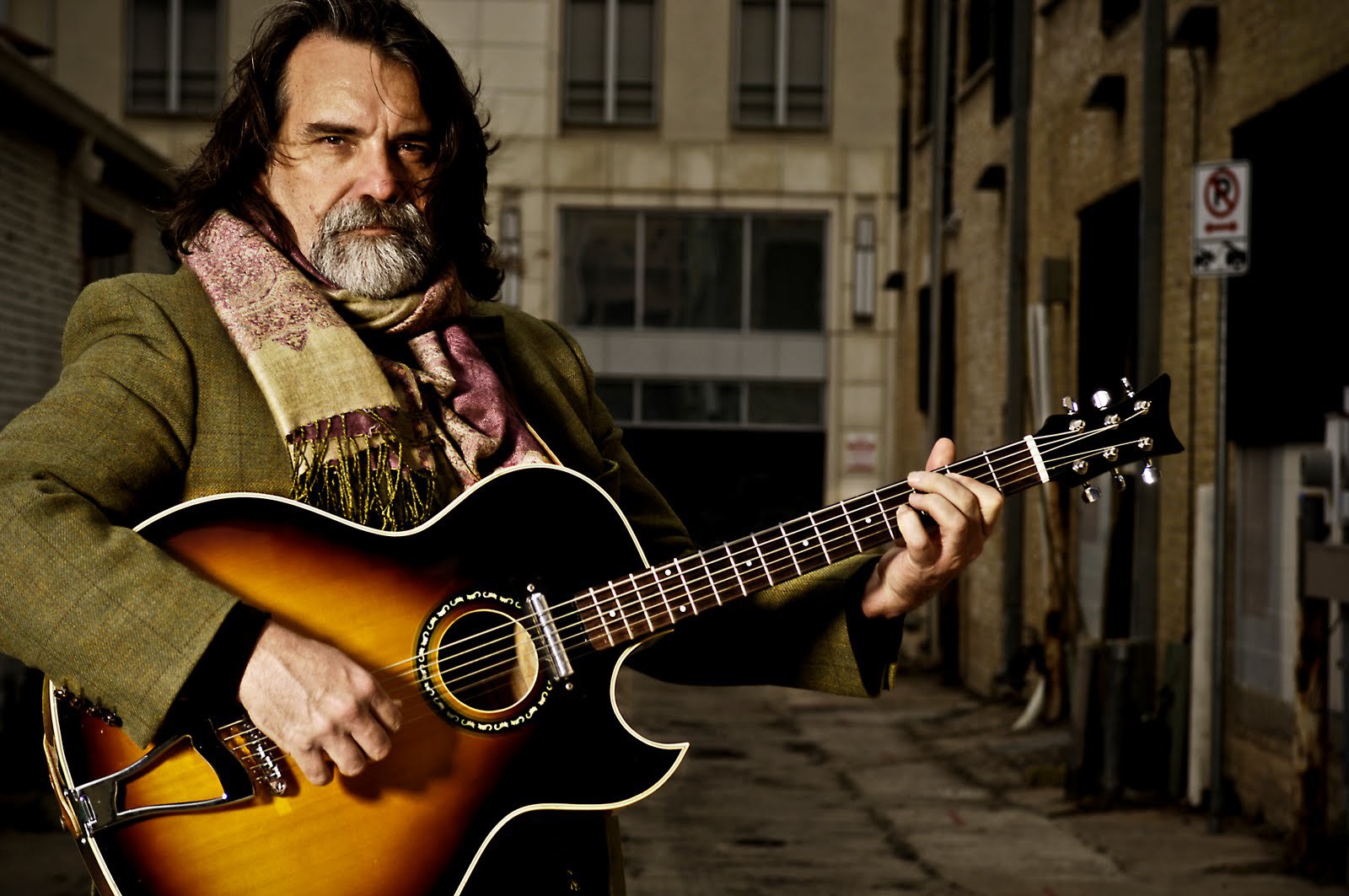 Fotografía promocional de Darrell Scott