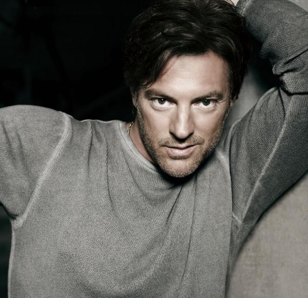 Promotional photograph of Darryl Worley.