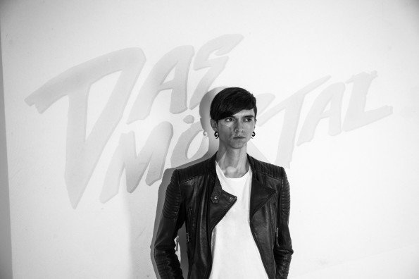 Promotional photograph of Das mörtal.