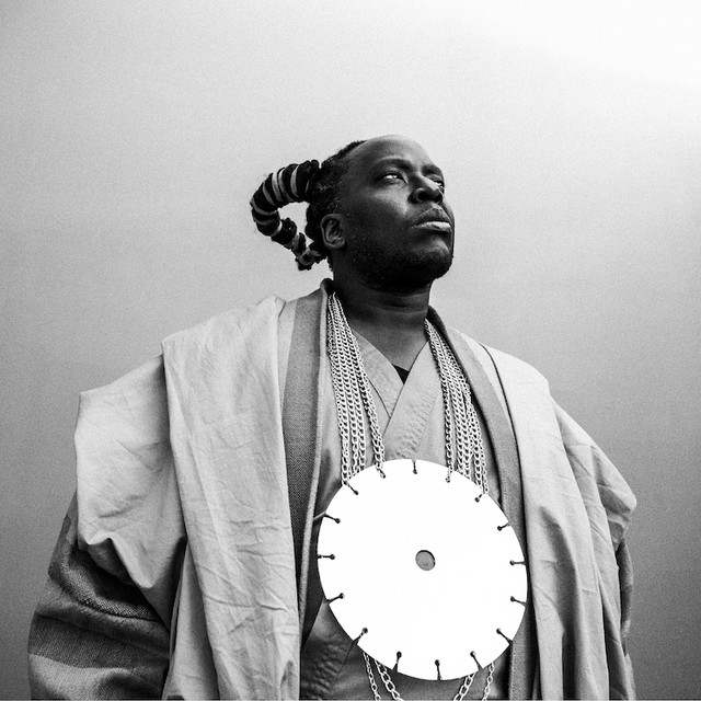 Fotografia promozionale di Concierto de Dave Okumu en Istanbul.