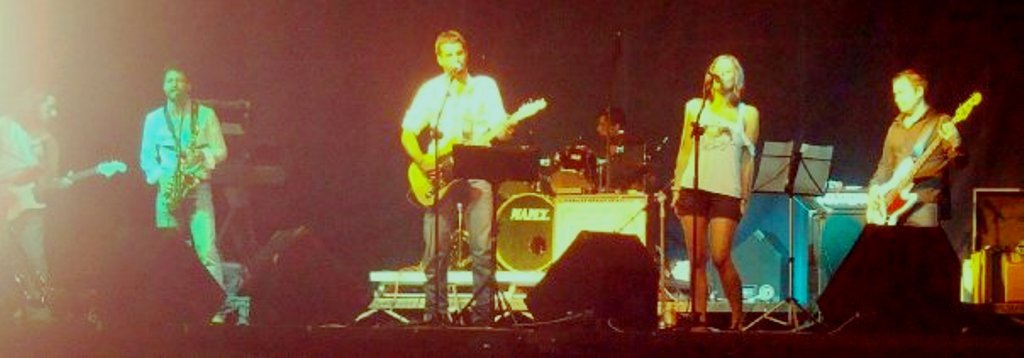 Fotografía promocional de Concierto de DEBOSSES en Pontedeume