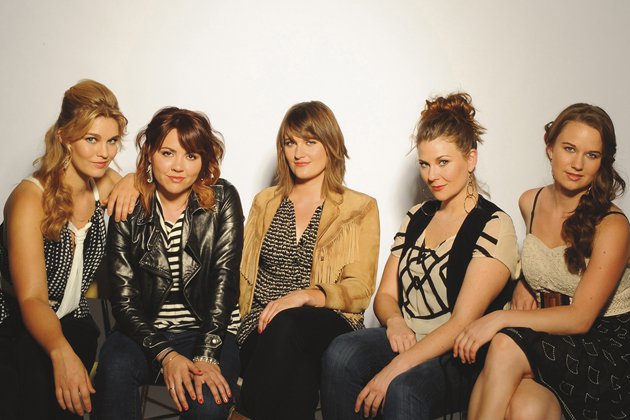 Fotografia promocional de Della Mae.